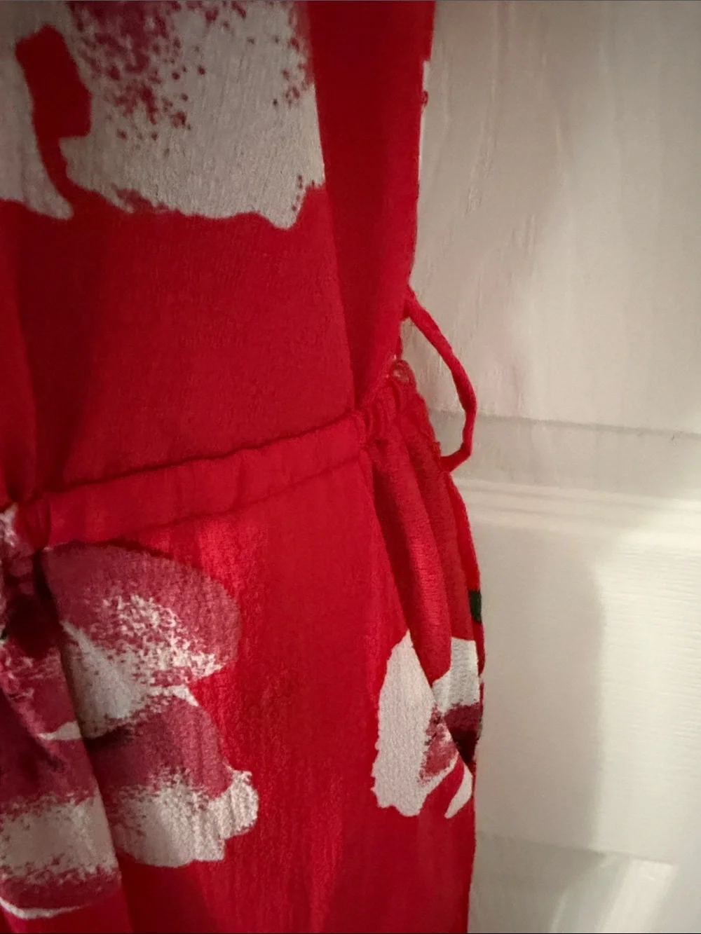 Red Floral High-Low V-Neck Sleeveless Dress - Picture 3 of 7